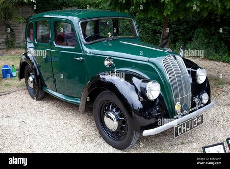 Classic Morris 8 Series E 4 door saloon car green UK Stock Photo