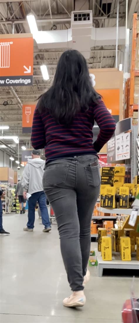 Sexy Ass In Glasses Tight Jeans Forum