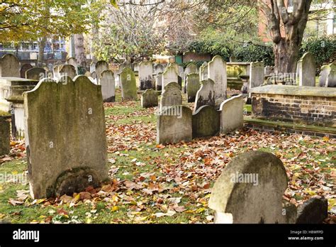 Bunhill Fields Burial Ground Cemetery London England Uk Stock Photo