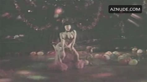 LAS CABARETERAS NUDE SCENES AZNude