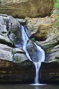 cedar-falls-hiking-trail.jpg