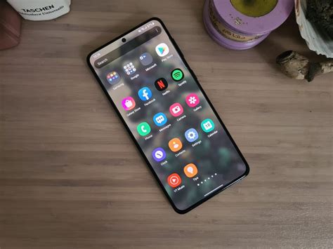 Обзор Samsung Galaxy S21 Plus - Камера, Батарея и Дисплей