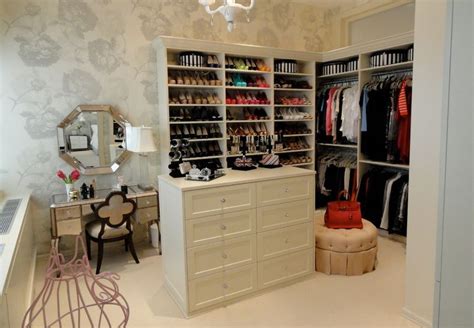 18 Desain Walk In Closet Minimalis Modern Yang Cantik Dan Aesthetic