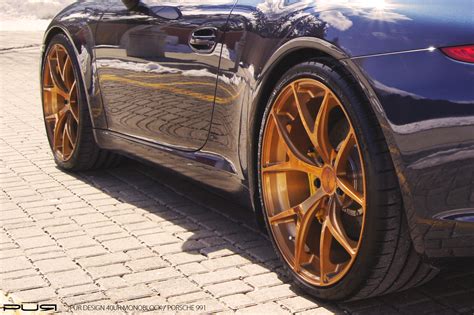 porsche   gold wheels  pur autoevolution