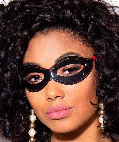 Máscara Tiazinha Aline Lingerie