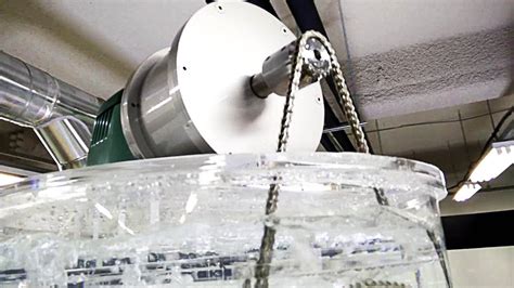 Ученые физики в шоке! Насос сделан из 1 бочки и работает без ...