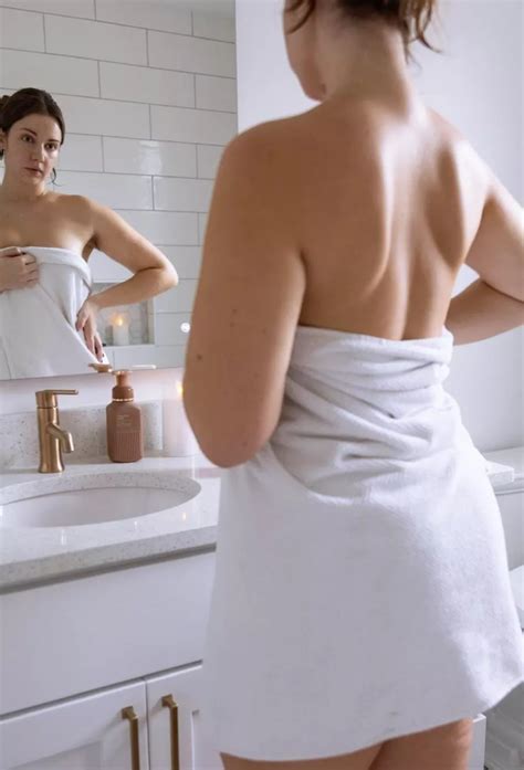 Drying Off F Nudes GoneMild NUDE PICS ORG