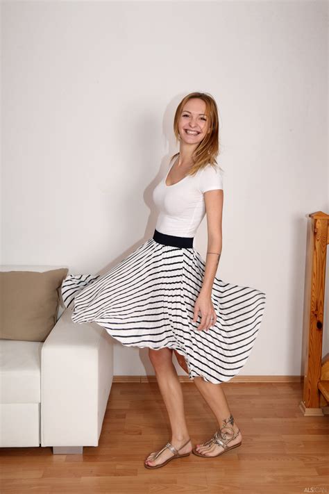 Czech Newbie Belle Claire Flaunts Her Juicy Tits And Hot Pussy At The Casting CoedCherry