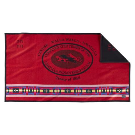 Ctuir Flag Saddle Blanket Tamastslikt Cultural Institute