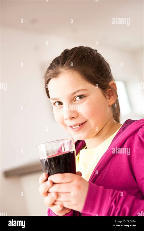 Girl Drinking Coca Cola Hi Res Stock Photography And Images Alamy