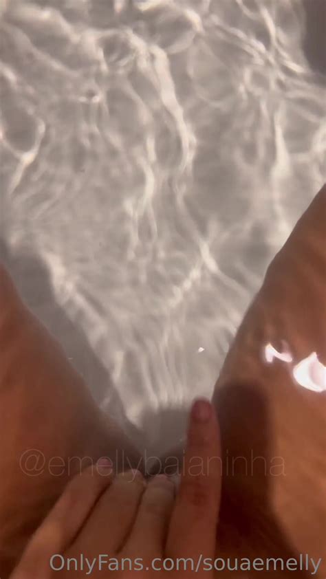 Souaemelly Beating A Hot Siririca Underwater Cnn Amador