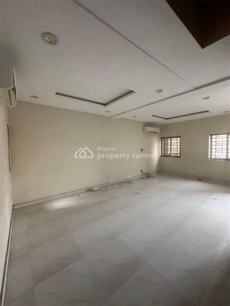 For Rent Superb Tastefully Finished Bedroom Service Terrace Duplex