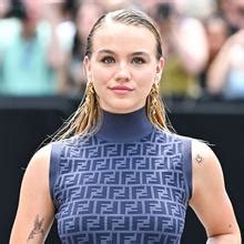 Emma Brooks Nude Leaks Fapopedia