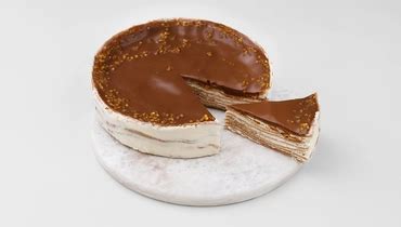 Торт блинный шоколадный с бесплатной доставкой на дом из «ВкусВилл ...