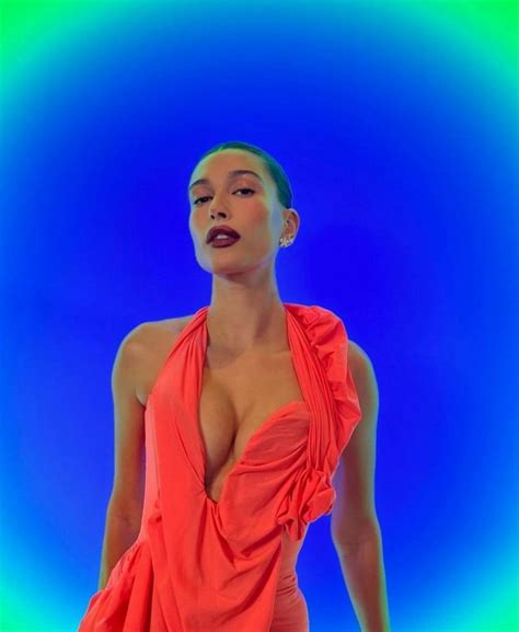 Hailey Baldwin Flaunts Her Tits In Deep Cleavage Photos The Fappening