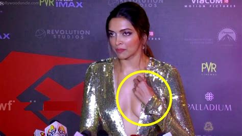 Watch celebrity wardrobe malfunction nude - you won't believe your eyes