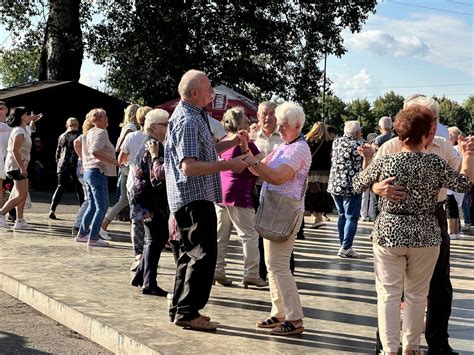 Taniec Pod Gwiazdami Nad Zalewem Na Radomskich Borkach Czwartkowa