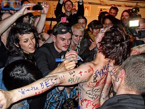 Amanda Palmer Nude Pictures Onlyfans Leaks Playboy Photos Sex Scene Uncensored