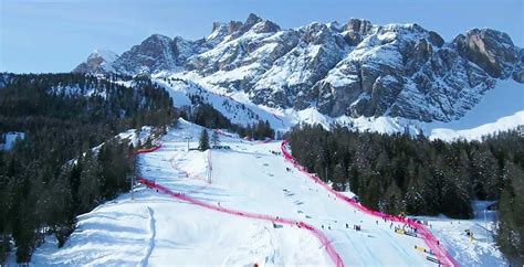 Live Ski Weltcup Abfahrt Der Damen In Cortina Dampezzo Am Samstag