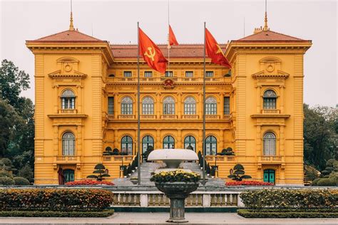 Presidential Palace | Accidentally Wes Anderson