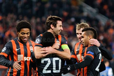 Jugadores Del Fc Shakhtar Donetsk Foto Editorial Imagen De Estadio