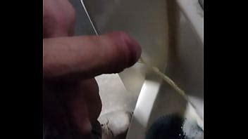 Pissing XVIDEOS