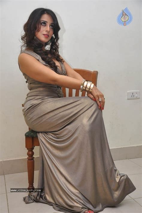 Mahi Gill Hot Stills Photo Of