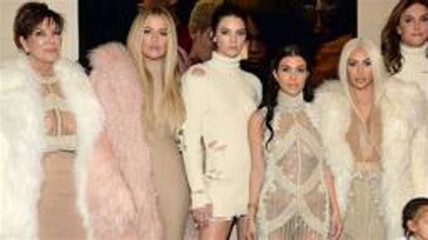 De Onde Vem A Fortuna Das Kardashians YouTube