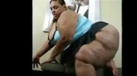 The Playgrounds Clip Zone Sexy SSBBW Pear Ass Granny Talking A Shower And Showing Off That Big Ass