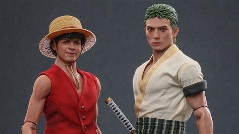 One Piece Hot Toys Rivela Le Figure Di Monkey D Luffy E Roronoa Zoro Tratte Dalla Serie Netflix