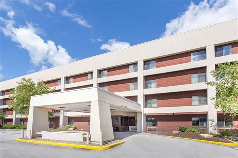 Days Inn by Wyndham Davenport | Davenport, IA Hotels