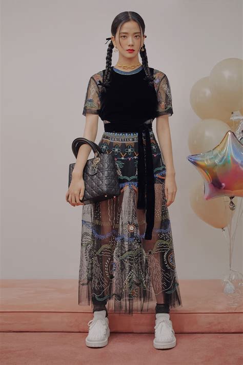 Blackpink Jisoo In Dior Cruise 2021 Collection Hypebae