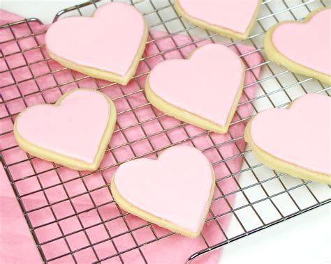 Video The Best Cut Out Sugar Cookies And Easy Hard Drying Decorating