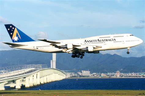 BOEING 747-300