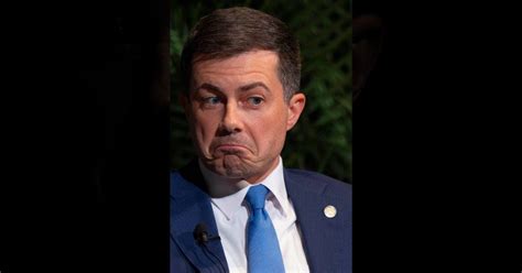 Pete Buttigieg Fires Back At Tucker Carlson S Claims He S A Fake Gay