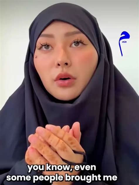 Potret Kae Asakura Rae Lil Black Berhijab Usai Masuk Islam Anggun Pakai Abaya Hot