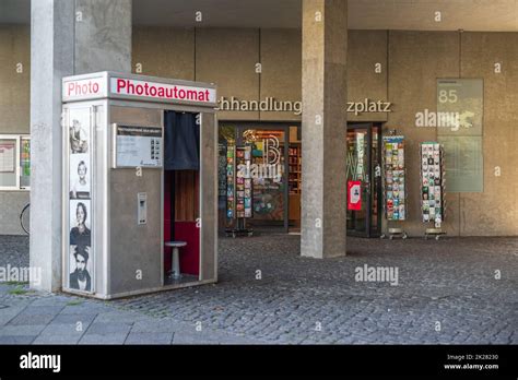 photoautomat photo booth  moritzplatz   berliner district