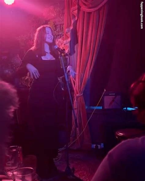 Isabella Dorta Isabelladortapoetry Nude OnlyFans Leaks Fappening FappeningBook