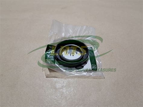 FTC3276 OIL SEAL FRONT SWIVEL HOUSING LAND ROVER DEF DISCO 1 Land