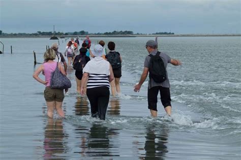 Vendée : Le passage du Gois, une étonnante route praticable seulement à