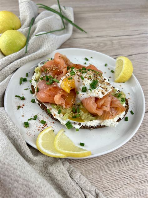 Bruschetta Avocat Saumon And œuf Poché Mimi Cuisine