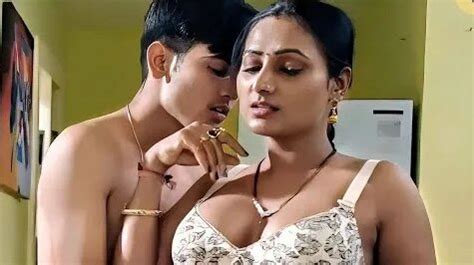 Lesbian Romantic Love Story Movie Hindi Song Ft Priyanka Barsha Trending Viwes