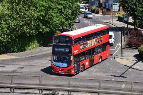 Turning Wright An Unusual Appearance Of A VWH On Metroline Flickr