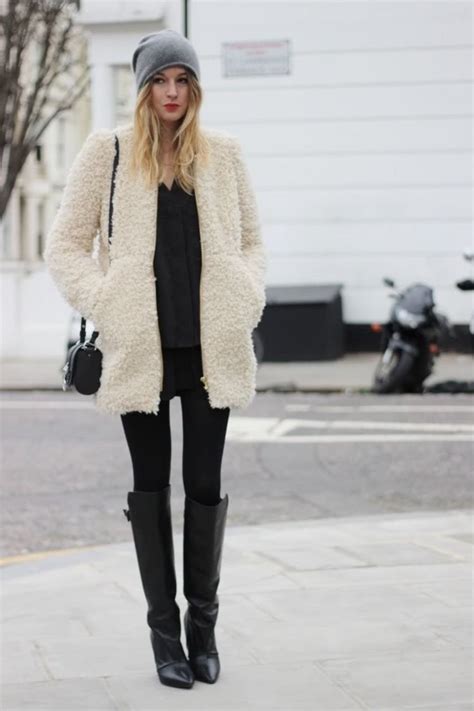 Бежевая куртка и черная шапка - 73 фото