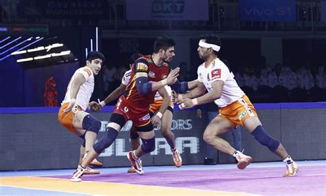 Pro Kabaddi 2019 Surjeet Singh Stars In Puneri Paltans Easy Win Over