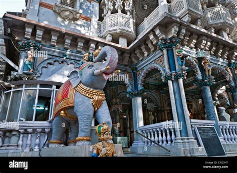 Jain Temple Malabar Hill Bombay Mumbai India Stock Photo - Alamy