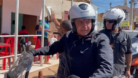 Bolsonaro Passeia De Moto Em Valpara So Go Neste S Bado Mais Goi S