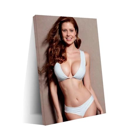 Jenna Fischer Nip Slip Pin En Celebrity Legs On TV