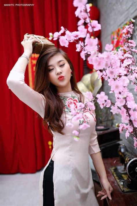 Hot girl vạn người mê của ĐH Luật Sở hữu thân hình quyến rũ cùng tài kiếm tiền cực đỉnh Người