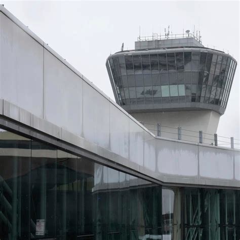 2nd radar outage for Newark Airport in 2 weeks leaves more flyers stranded